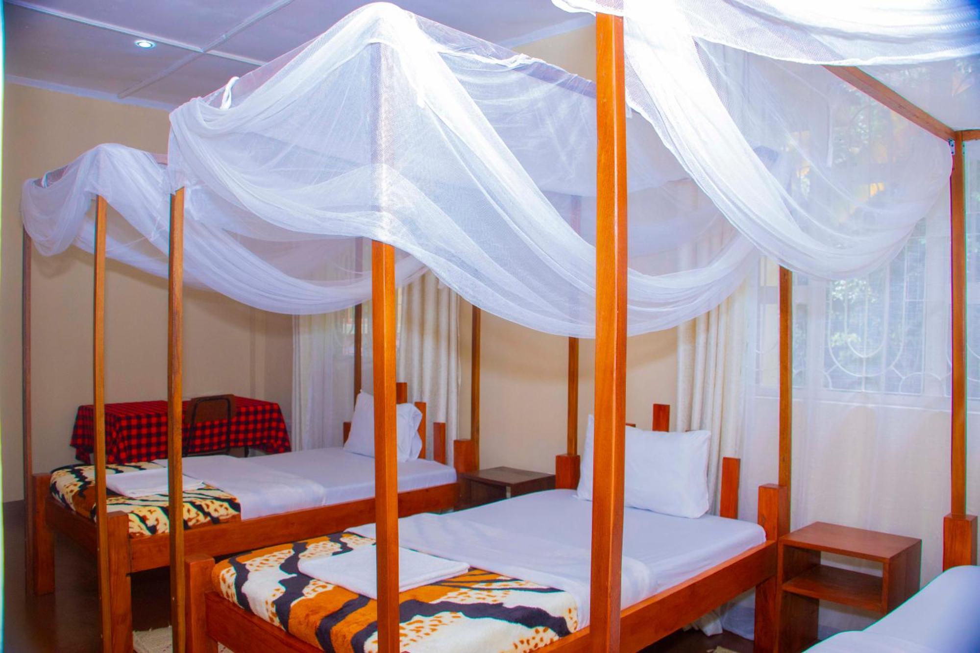 Shamba Hostel Usa River Bagian luar foto