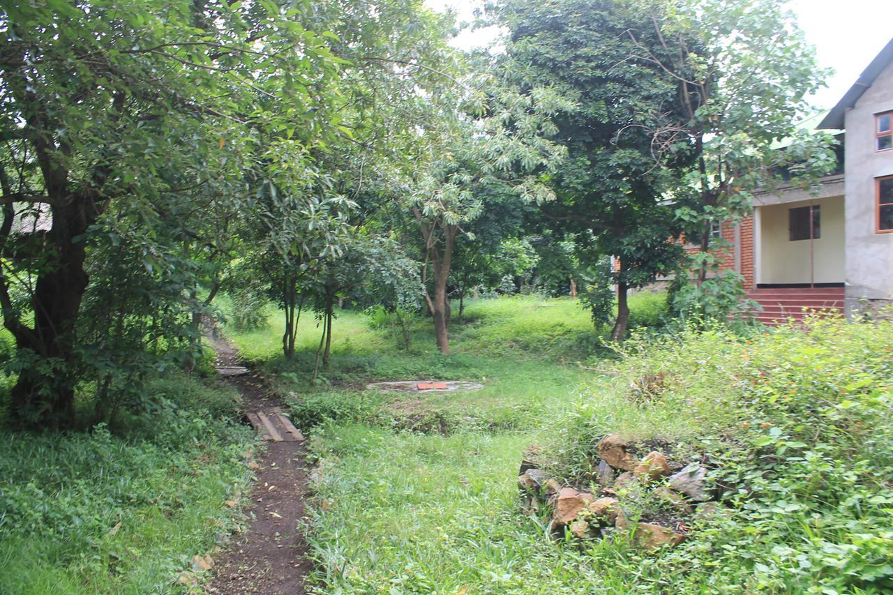 Shamba Hostel Usa River Bagian luar foto